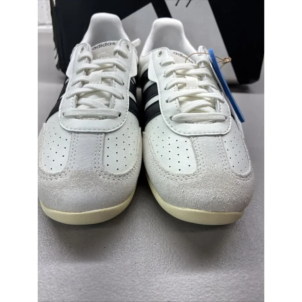 New Adidas Womens BARREDA LO Shoes Athletic Low Top Sneakers White Black Size 6